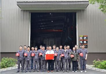  五四青年 | 與時間賽跑，讓機器也有溫度——制造二部喜獲長沙高新區(qū)“工人先鋒號”